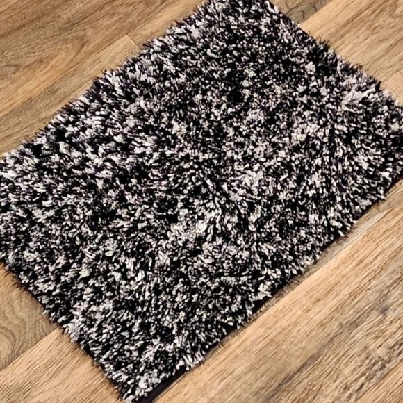 At Home Timbre Caviar Area Rug - Picture 5 of 9